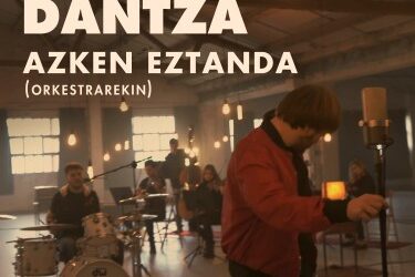 Azken Eztanda orkestrarekin